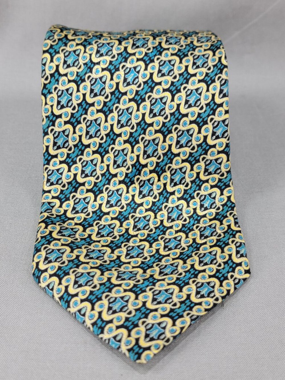Brioni Tie Necktie Mens Blue Gold Silk Geometric Medallion Pattern Italy